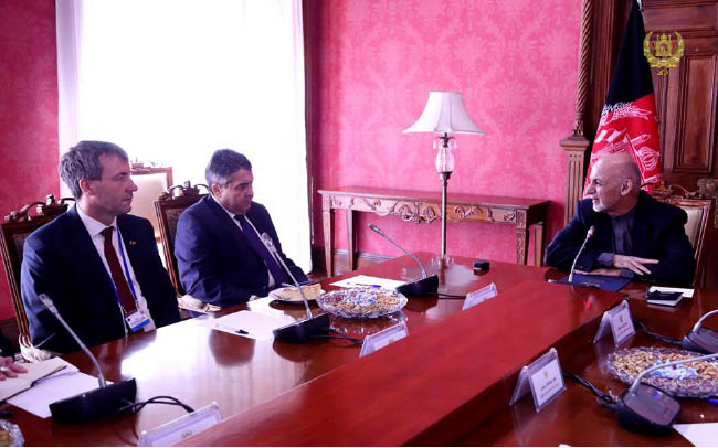وزیر خارجه آلمان در دیدار با رئیس جمهور: در کنار دولت و مردم افغانستان خواهیم ماند